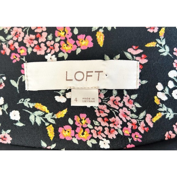 LOFT Black Floral Wrap Short Sleeve Romper Womens Size 4 - Picture 3 of 10
